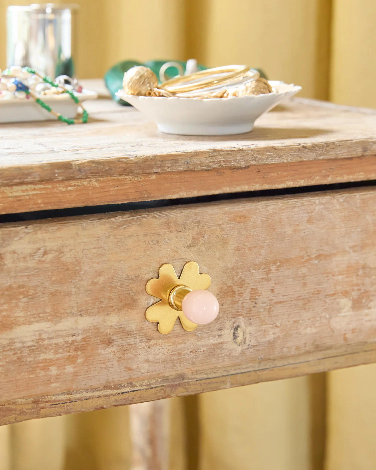 Clover Backplate, Aged Brass - Image 3