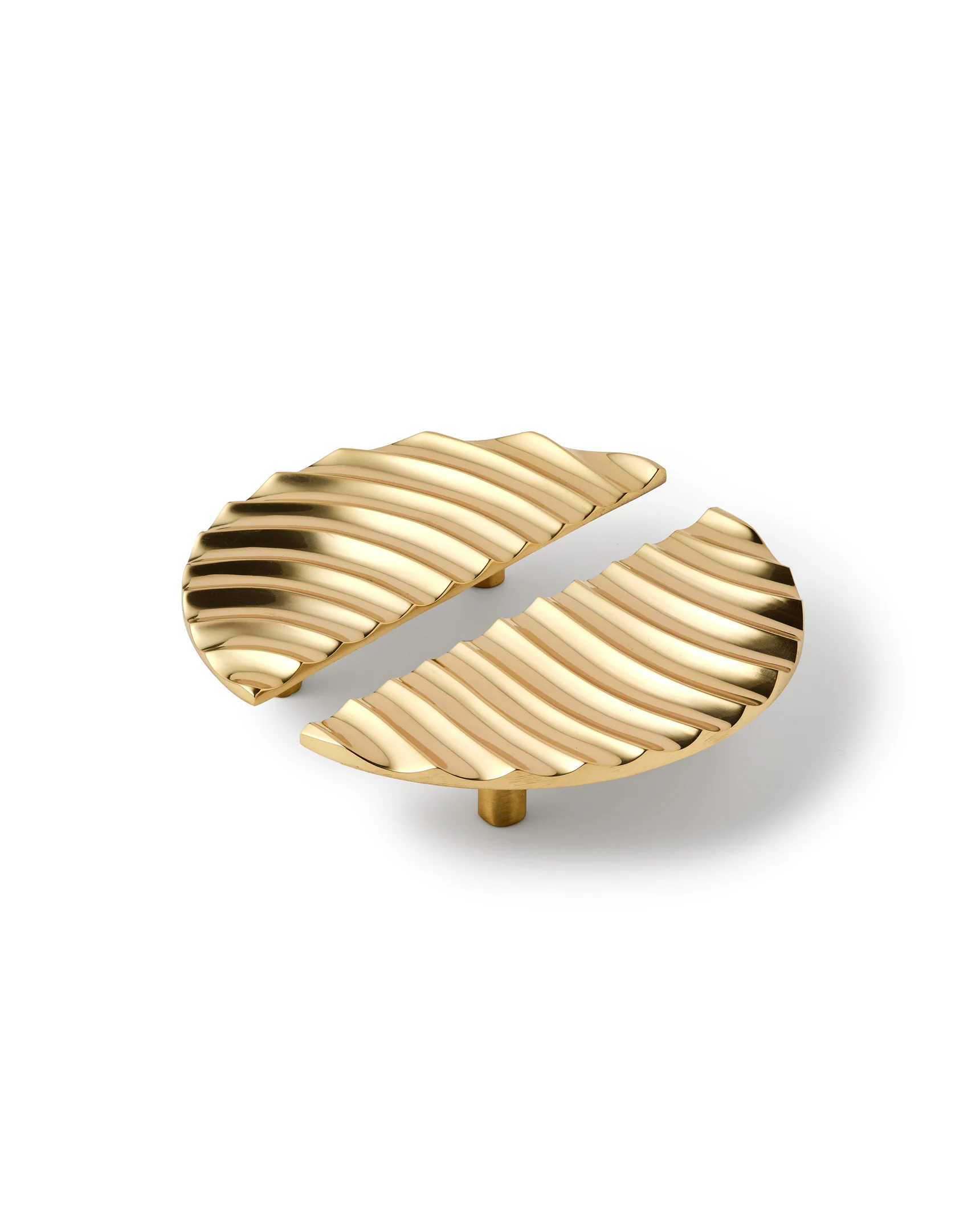 Pair of Medano Pulls, Polished Brass - Image 4